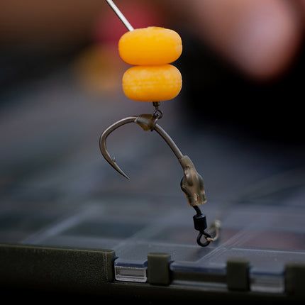 Fox Armapoint Super Wide Gape (in-turned eye)