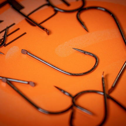 Guru Match Special Hook (Barbed/Spade End)