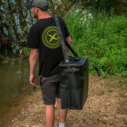 Matrix Ethos Large Eva Net Bag